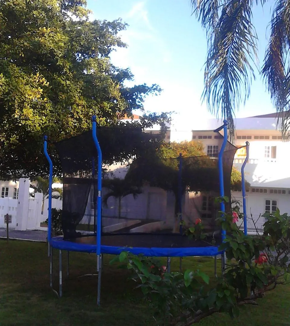 Couette-café Bed and breakfast Sea Shell Palms, Ocho Ríos