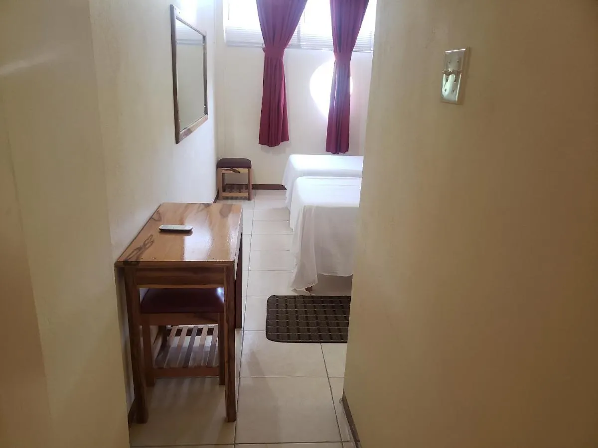 Sea Shell Palms, Ocho Rios Bed & Breakfast