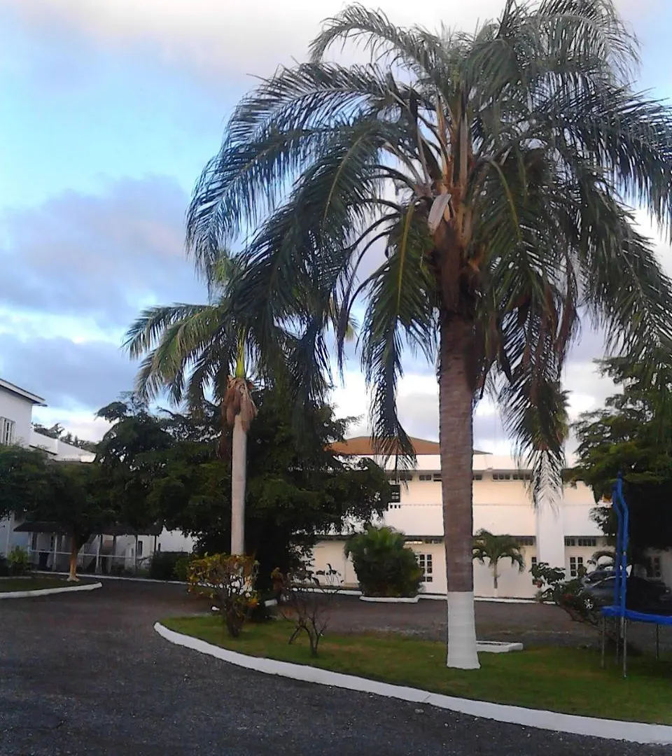Sea Shell Palms, Ocho Rios Bed & Breakfast 3*,